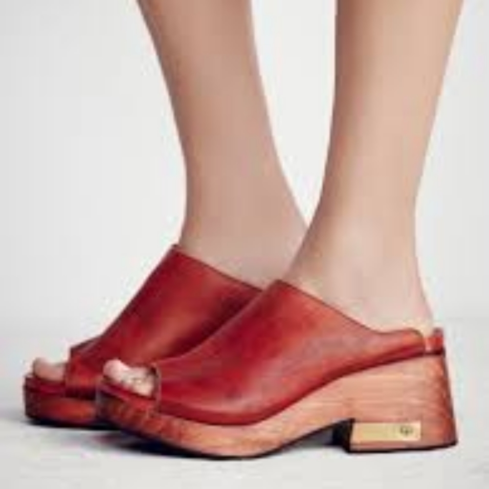 Free people Orange Moon Clog